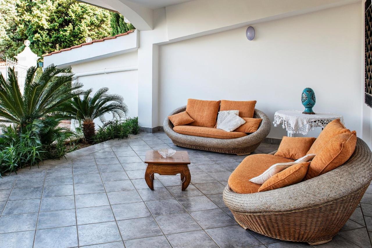 Villa Eva Crispiano Luaran gambar