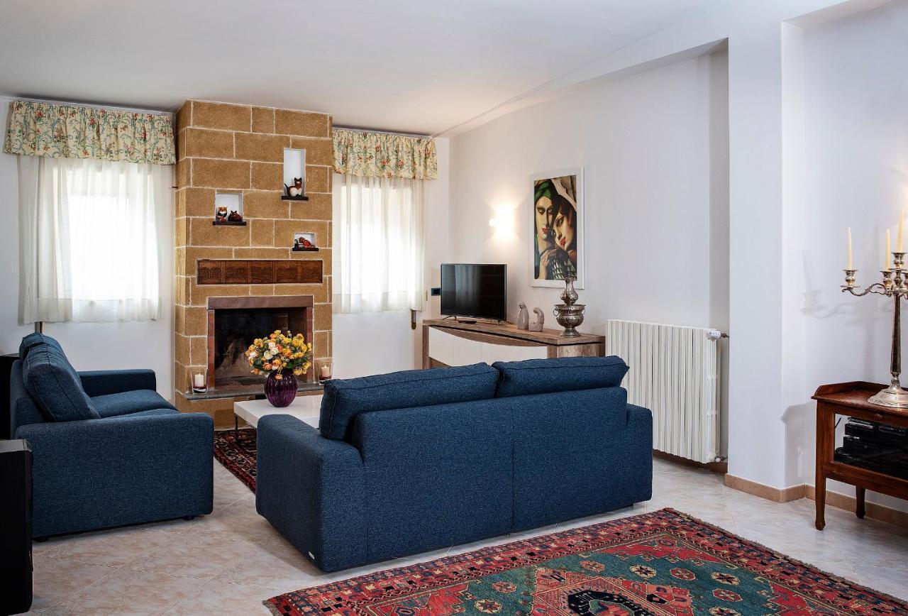 Villa Eva Crispiano Luaran gambar