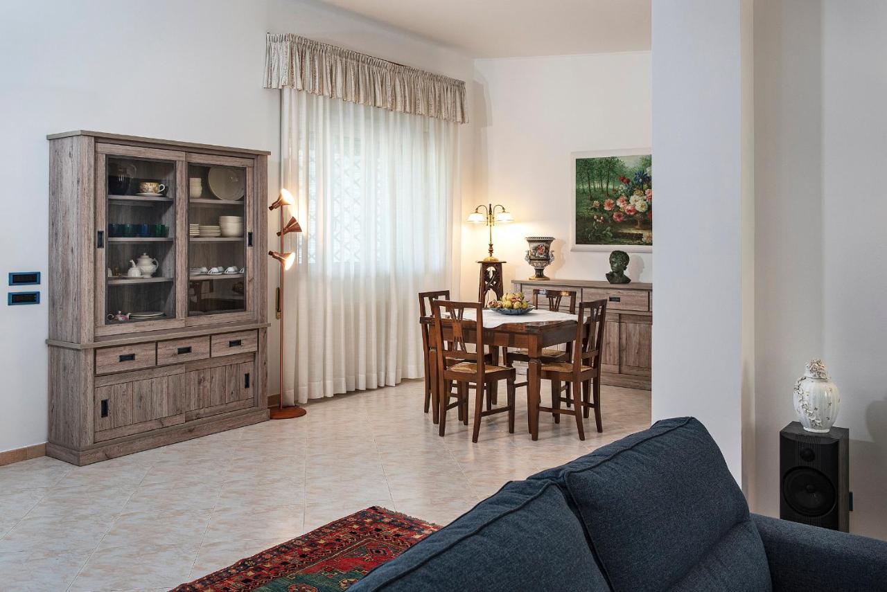 Villa Eva Crispiano Luaran gambar