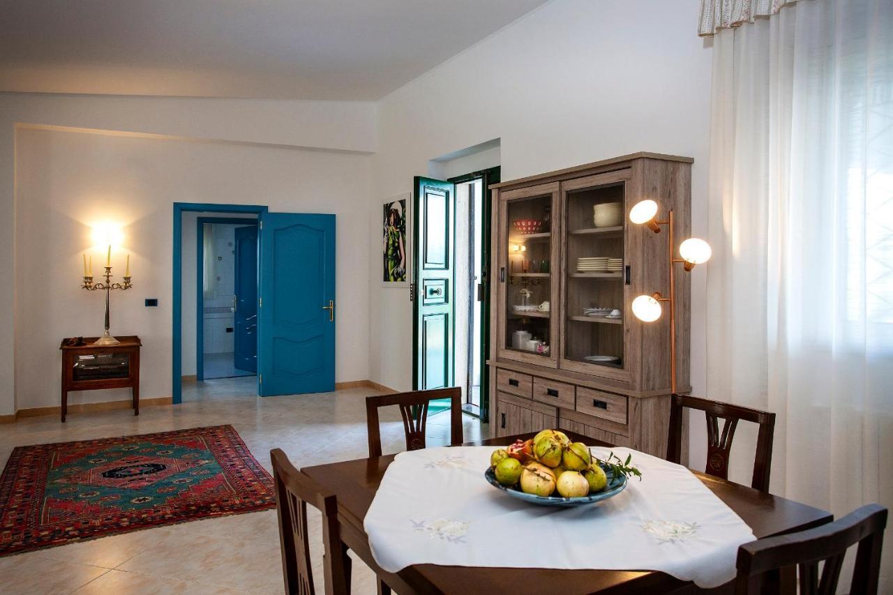 Villa Eva Crispiano Luaran gambar