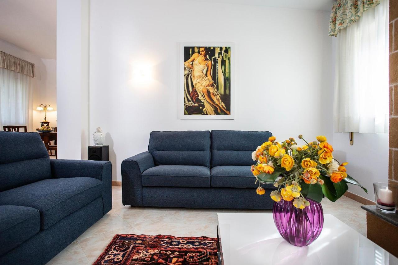 Villa Eva Crispiano Luaran gambar